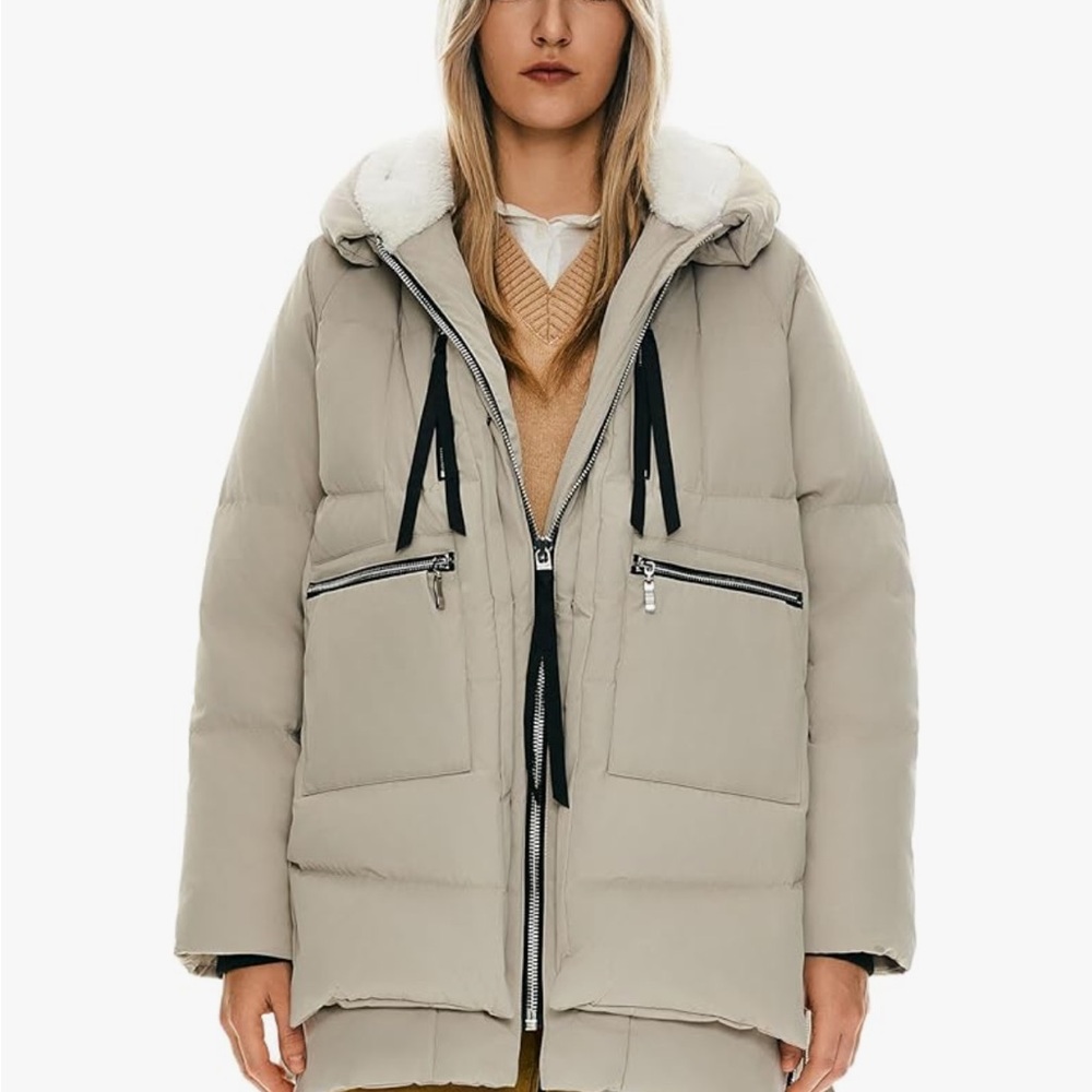 OLAY Tan Puffer Jacket, Quilted Design. Only worn 1 season - like new.